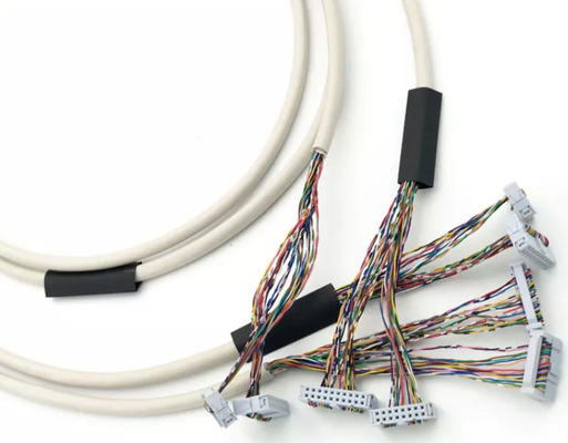 Płaski kabel 2,54 mm FFC 12-64-pinowy elastyczny skręt wstążki do ekranu LCD